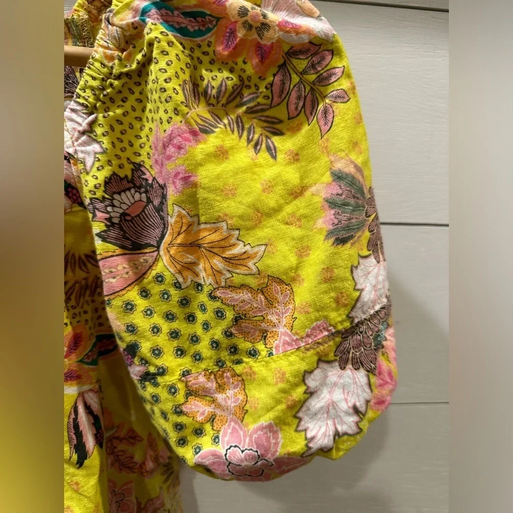 LOFT Women’s Floral Yellow Puff Sleeve Top - size XXS Petite